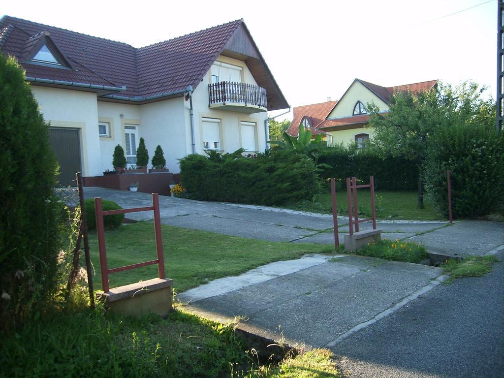 ザラカロシュPorat Houseアパートメント エクステリア 写真