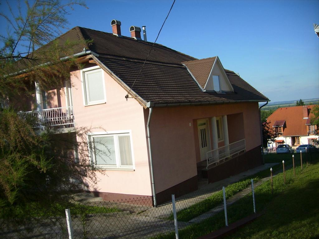ザラカロシュPorat Houseアパートメント エクステリア 写真