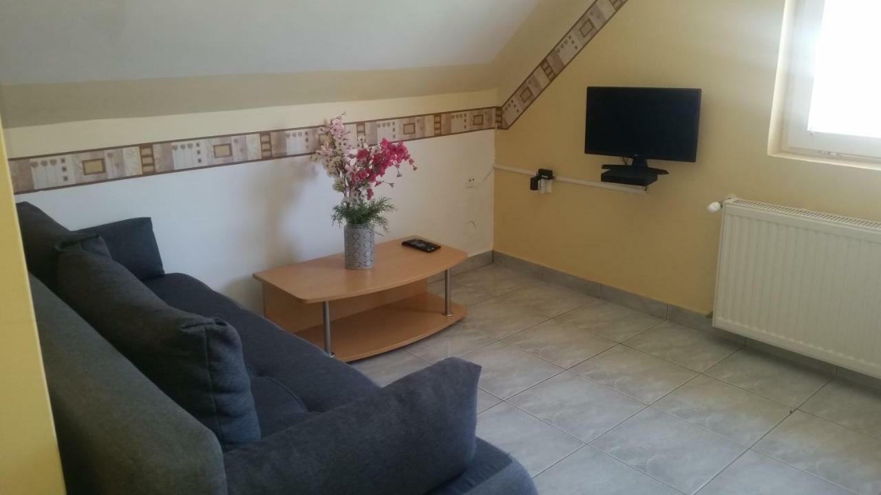 ザラカロシュPorat Houseアパートメント エクステリア 写真