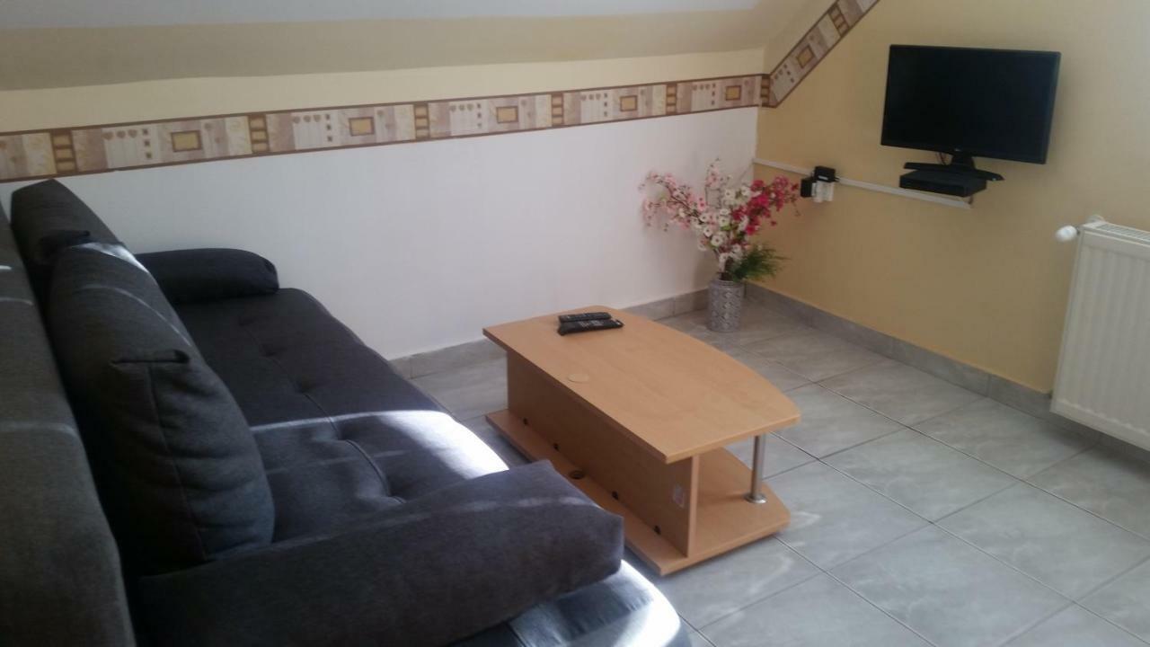 ザラカロシュPorat Houseアパートメント エクステリア 写真